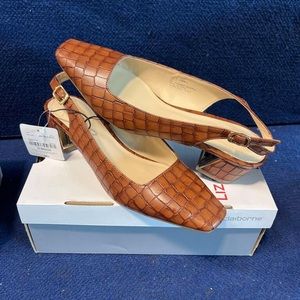 NWT Liz Claiborne LC Forbes in Cognac. Women’s size 10